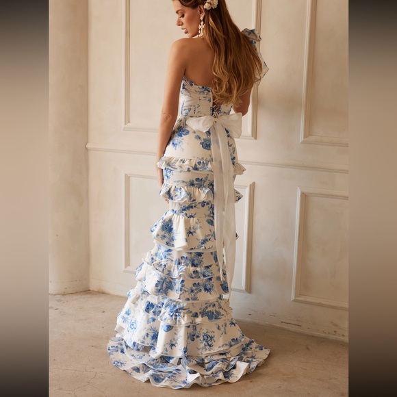 V. Chapman Dresses & Skirts - V. Chapman
The Barcelona Set in Provencal Blue Floral